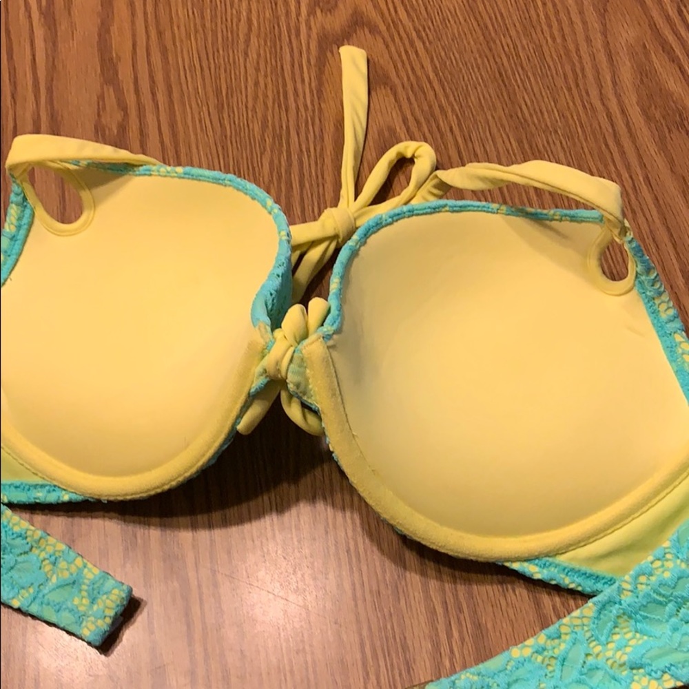 Victoria’s Secret swim top size 34D - Picture 5 of 5